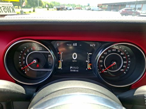 Used 2019 Jeep Wrangler Unlimited Rubicon AWD/4WD image 13