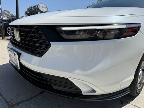 Used 2023 Honda Accord EX image 18