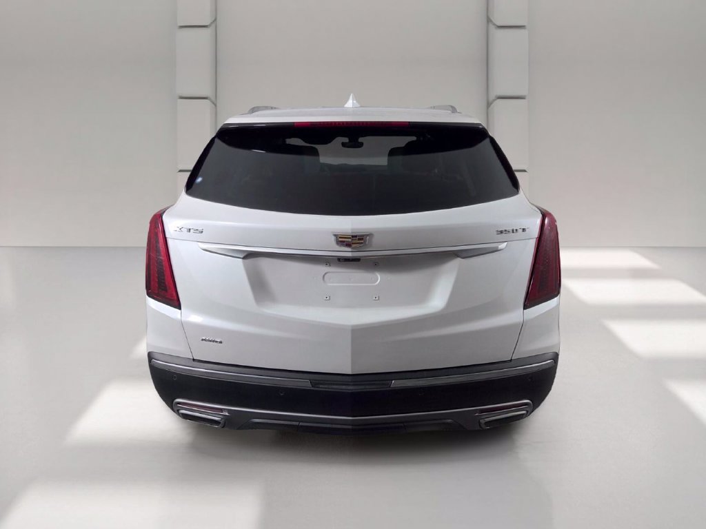 Used 2023 Cadillac XT5 Premium Luxury w/ Technology Package AWD/4WD image 6