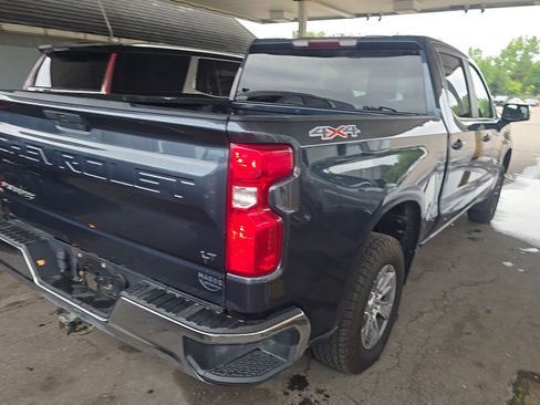 Used 2021 Chevrolet Silverado 1500 LT AWD/4WD image 2
