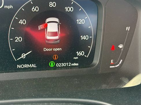 Used 2024 Honda Civic Touring image 12