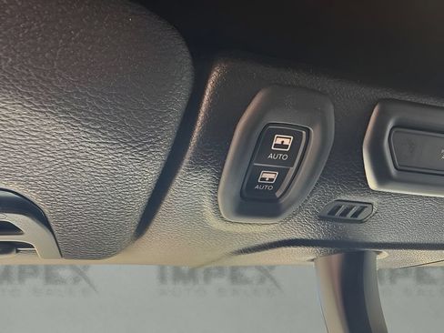Used 2023 Jeep Wrangler Unlimited Sahara w/ Cold Weather Group AWD/4WD image 13