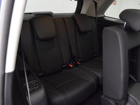Certified 2026 Mercedes-Benz GLS 450 4MATIC image 19