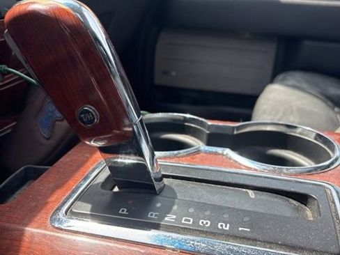 Used 2010 Ford F150 Lariat image 19