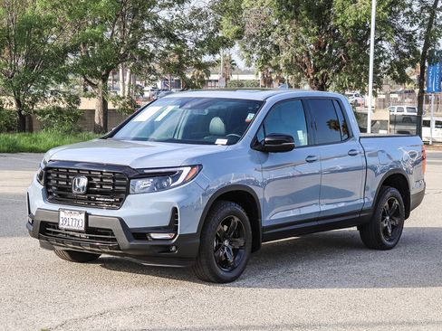 Used 2023 Honda Ridgeline Black Edition image 3
