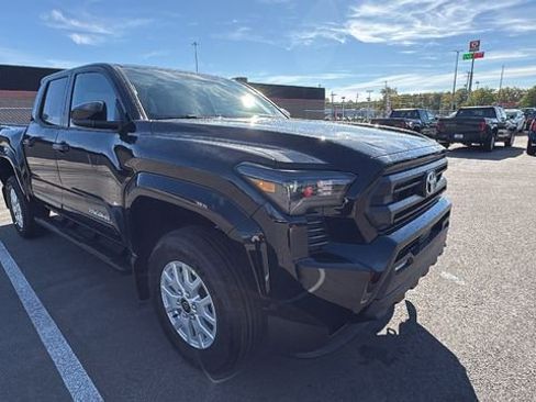 New 2025 Toyota Tacoma SR5 image 9