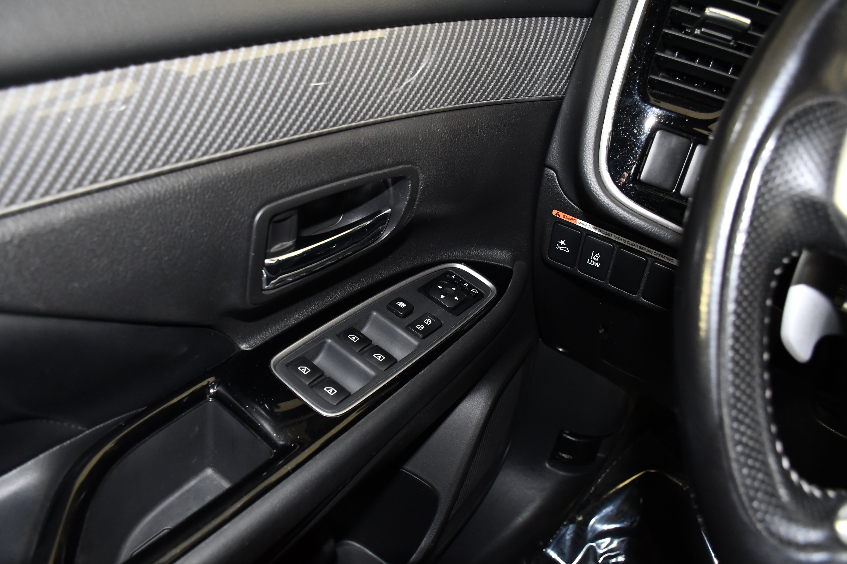 Used 2020 Mitsubishi Outlander SEL AWD/4WD image 33