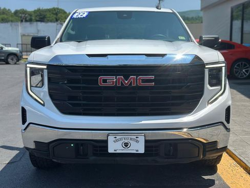 Used 2022 GMC Sierra 1500 Pro w/ Pro Value Package AWD/4WD image 4