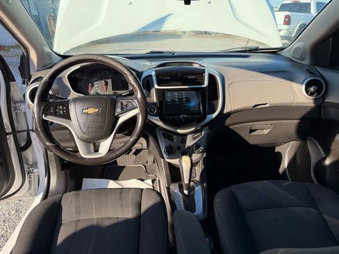 Used 2017 Chevrolet Sonic LT w/ Convenience Package image 17