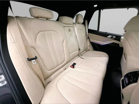 Used 2020 BMW X5 xDrive40i w/ Premium Package image 26