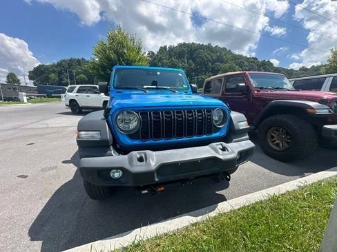 Used 2024 Jeep Wrangler Unlimited Sport AWD/4WD image 29