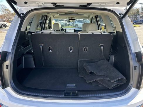 Used 2023 Kia Telluride EX image 13