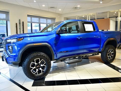 Used 2023 GMC Canyon AT4X AWD/4WD image 3