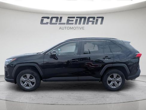 Used 2025 Toyota RAV4 XLE AWD/4WD image 6