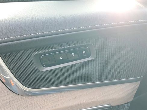 Certified 2025 Volvo XC90 B6 Plus image 11