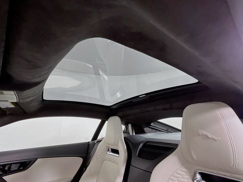 Used 2024 Jaguar F-TYPE R image 23