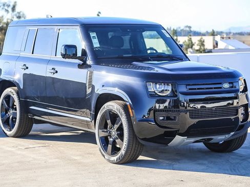 New 2025 Land Rover Defender 110 V8 image 3