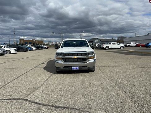 Used 2019 Chevrolet Silverado 1500 LT AWD/4WD image 7