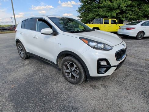 Used 2021 Kia Sportage LX AWD/4WD image 2