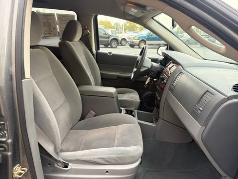 Used 2005 Dodge Durango SLT w/ Interior Convenience Group AWD/4WD image 31