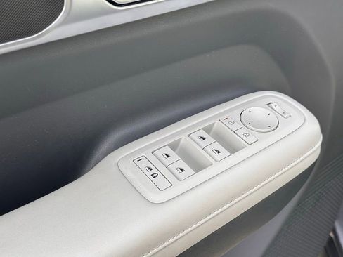 Used 2025 Hyundai Santa Fe SEL image 14