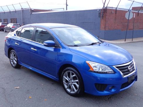 Used 2015 Nissan Sentra SR w/ Navigation Package image 2