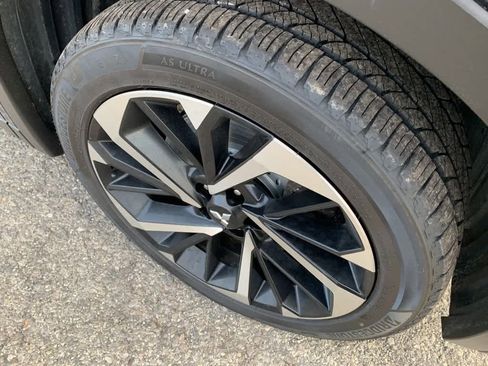 Used 2022 Mitsubishi Outlander SE image 10