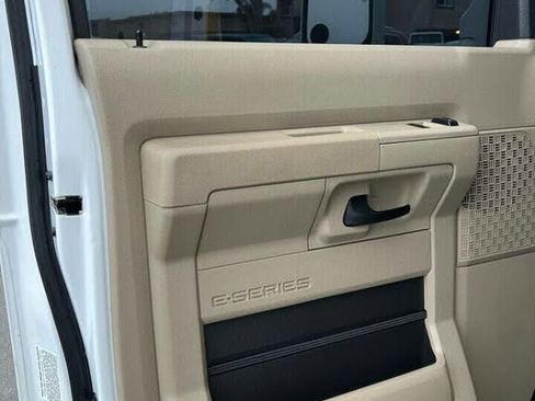 Used 2014 Ford E-350 and Econoline 350 Super Duty image 51