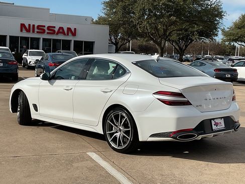 Used 2025 Genesis G70 2.5T image 7
