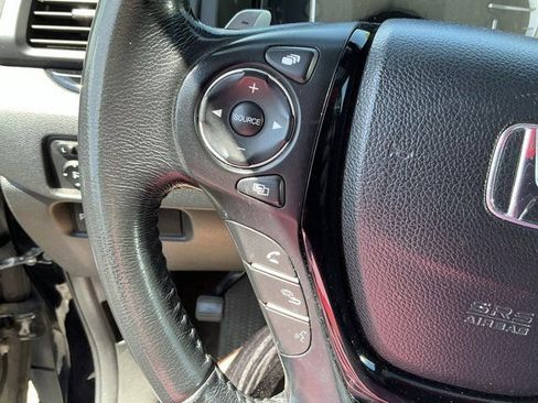Used 2016 Honda Pilot Touring image 26