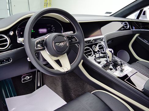 Used 2025 Bentley Continental GT Speed AWD/4WD image 24
