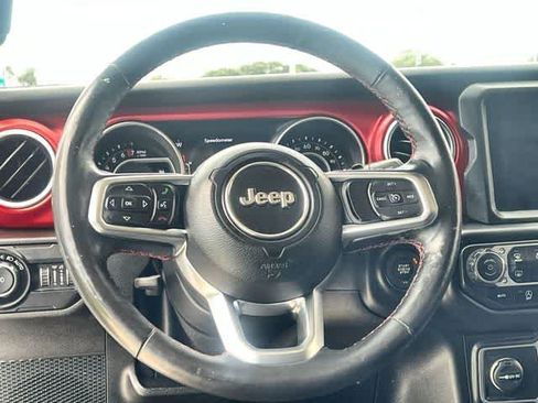 Used 2018 Jeep Wrangler Unlimited Rubicon AWD/4WD image 17