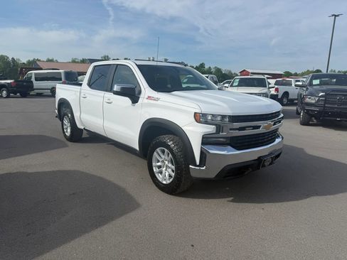 Used 2019 Chevrolet Silverado 1500 LT w/ Z71 Off-Road Package image 1