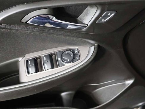 Used 2023 Chevrolet Malibu LT FWD image 32