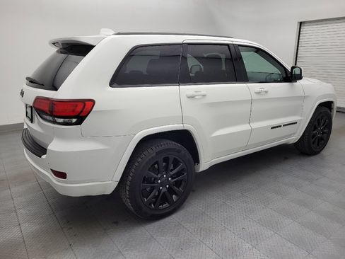 Used 2019 Jeep Grand Cherokee Altitude AWD/4WD image 10