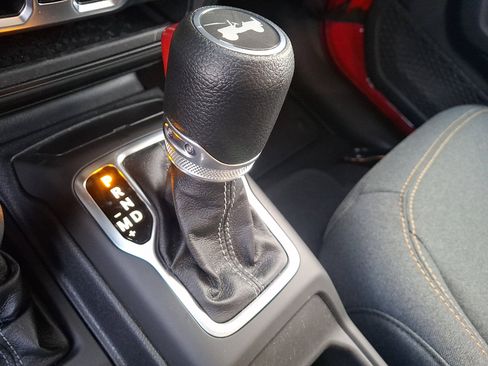 Used 2025 Jeep Wrangler Unlimited Sport image 13