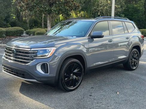 New 2026 Volkswagen Atlas SE image 4