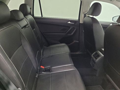 Used 2021 Volkswagen Tiguan SE AWD/4WD image 19