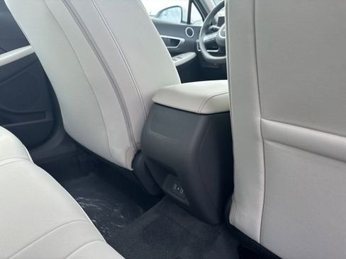 Used 2025 Hyundai Sonata SE image 16