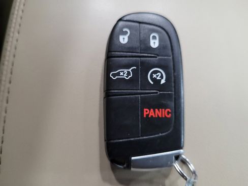 Used 2021 Jeep Grand Cherokee Limited AWD/4WD image 32