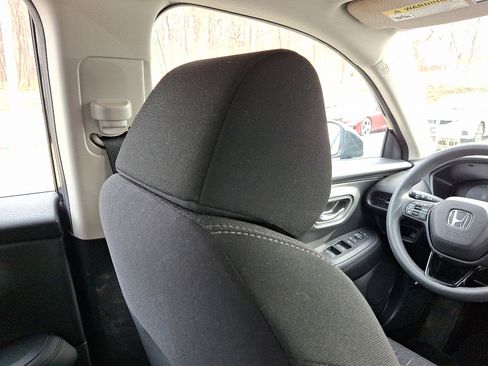 Certified 2024 Honda HR-V LX image 13