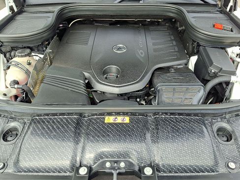 Used 2024 Mercedes-Benz GLE 450 4MATIC image 31