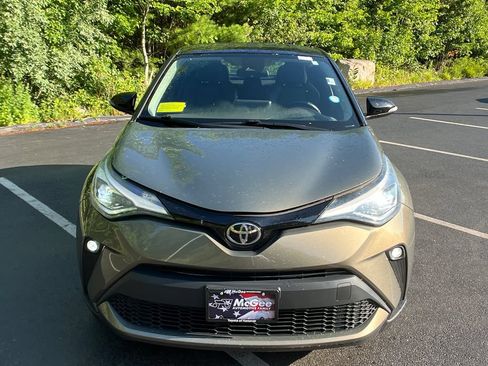 Used 2021 Toyota C-HR Limited FWD image 8