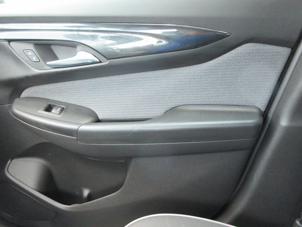 Certified 2024 Chevrolet TrailBlazer LT w/ Convenience Package FWD image 31