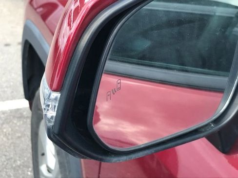 Used 2020 Toyota RAV4 XLE image 8