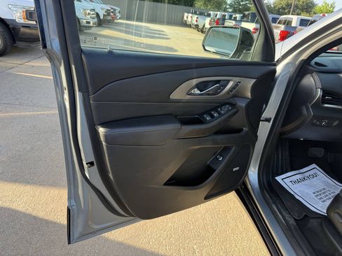 Used 2023 Chevrolet Traverse Premier w/ Redline Edition FWD image 8