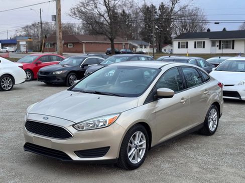 Used 2018 Ford Focus SE FWD image 11
