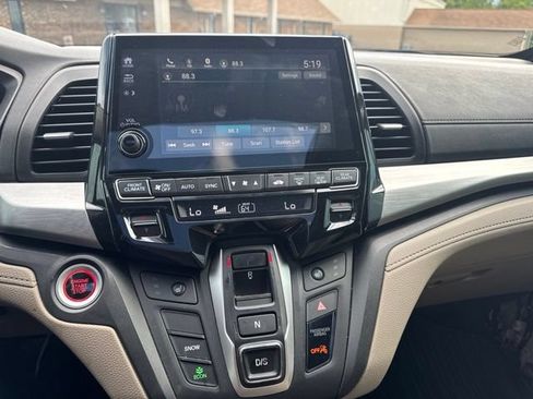 Used 2018 Honda Odyssey EX-L image 8