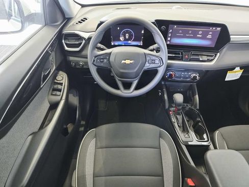 New 2026 Chevrolet TrailBlazer LT w/ Driver Confidence Package FWD image 7