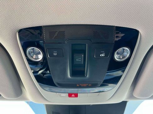 Certified 2025 Kia Sorento S w/ Panoramic Sunroof Package image 24